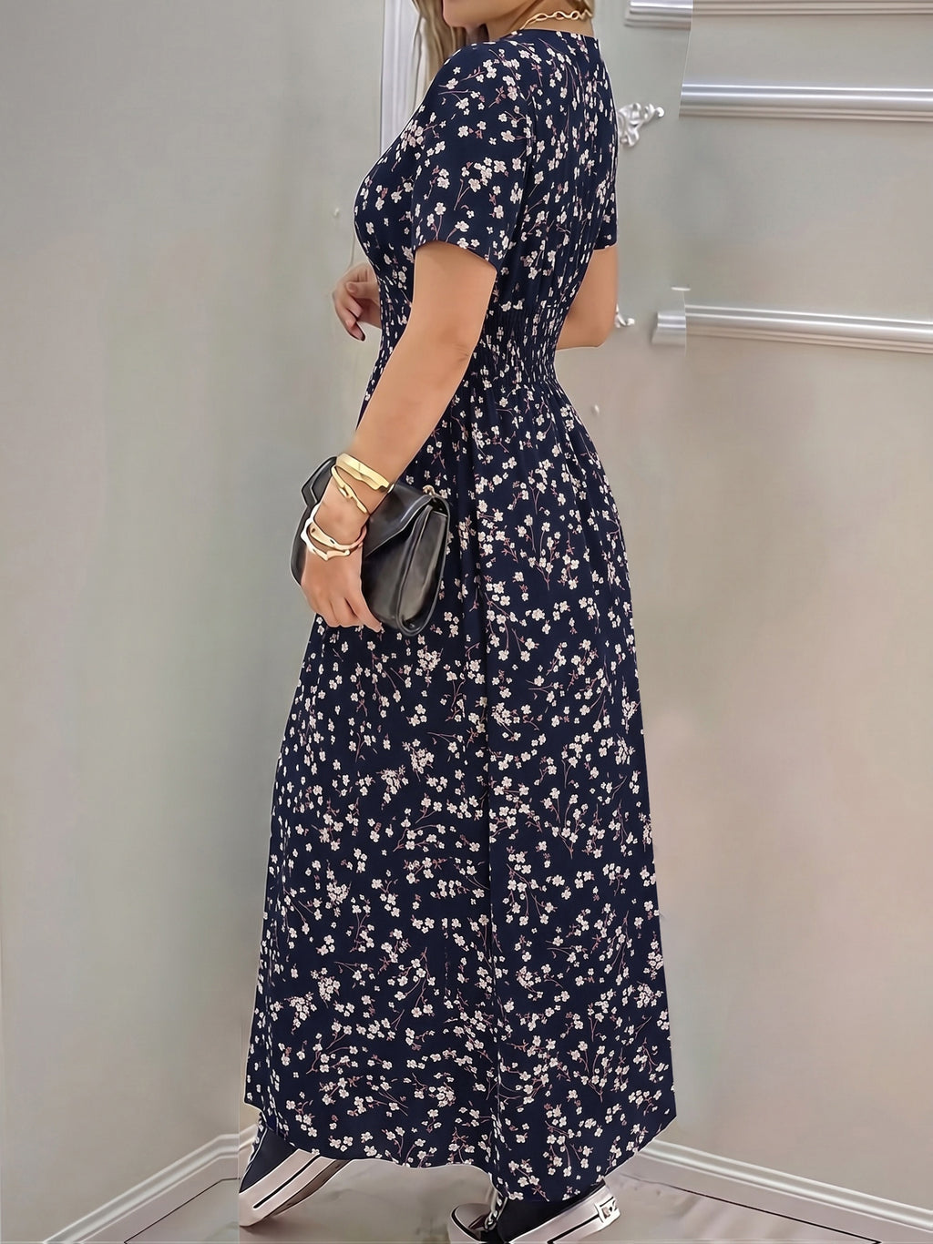 A Casual, Elegant, and Chic New Summer Bohemian-style V-neck Floral Print Dress for Women, Featuring Short Sleeves, a Cinched Waist, and a Side Slit for a Fit. This Long Dress Is Perfect for Vacations, Parties, Outings, and Leisure - Mixed colors