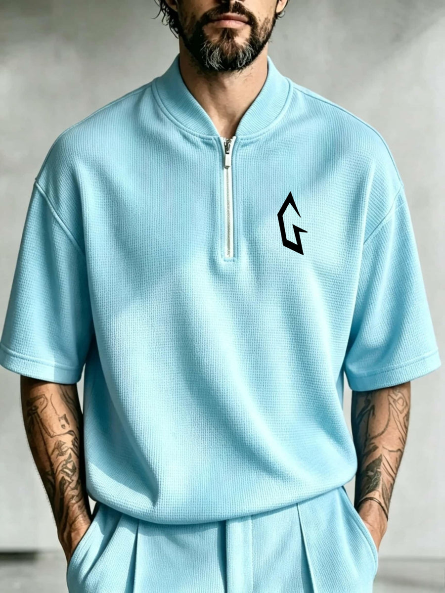 Men's Stand Collar Printed Zipper Short Sleeve T-Shirt for Spring, Autumn, and All Seasons - Baseball Collar, Henley Collar T-Shirt with Minimalist Black Geometric Logo Print, Loose Fit, Comfortable, Stylish, Versatile Street Style, Old Money Style - Sky Blue