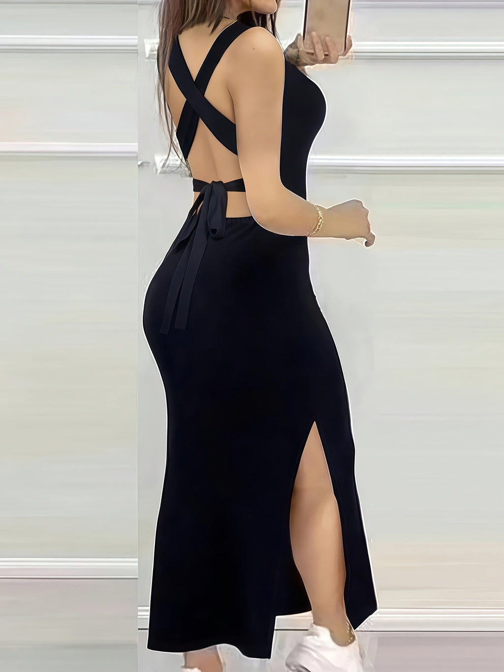 Women'S Sexy Backless Cross Strap Bodycon Dress - Solid Color Black with Knot Detail, Sleeveless Summer Dress for Casual & Evening Outfits, Evening Wear, Backless Design, Formfitting Silhouette, Party Outfit, Stretchy Fabric, Trendy Outfit - Black