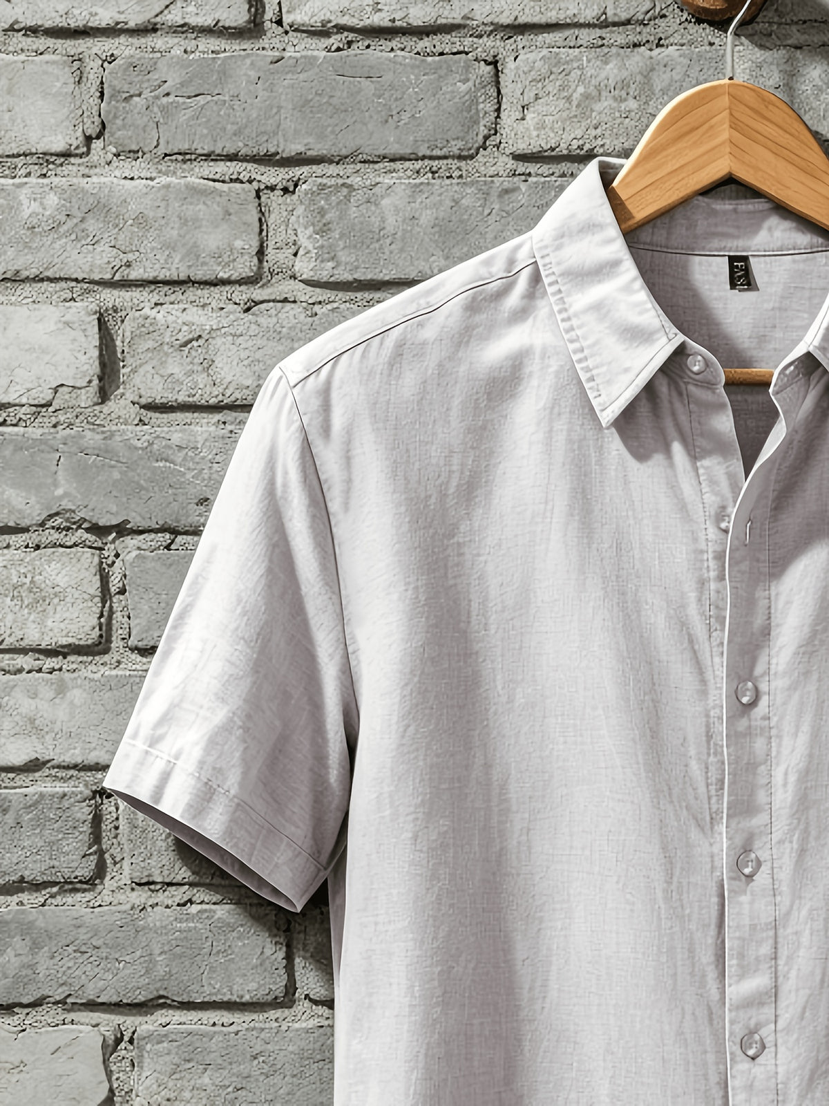 A Versatile Men'S Short-Sleeved Shirt for Summer, Featuring a Easy Solid Color Collar Design And Breathable Fabric for Long-Lasting Freshness. Available in Multiple Colors, It Is Easy to Handle for Casual Commuting. (solely Includes 1 Top) - Grey