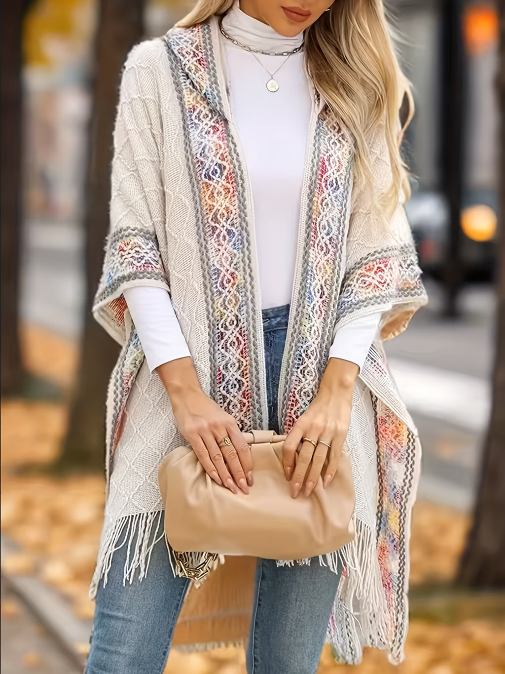 Elegant Special Edition 'Net Body Bust' Vacation Style 1pc Women's Diamond Jacquard Hooded Cape Cardigan, Vintage Ethnic Style Solid Color Tassel Fashionable Elegant European and American Style Warm Sweater Coat, Suitable for Spring, Autumn - White