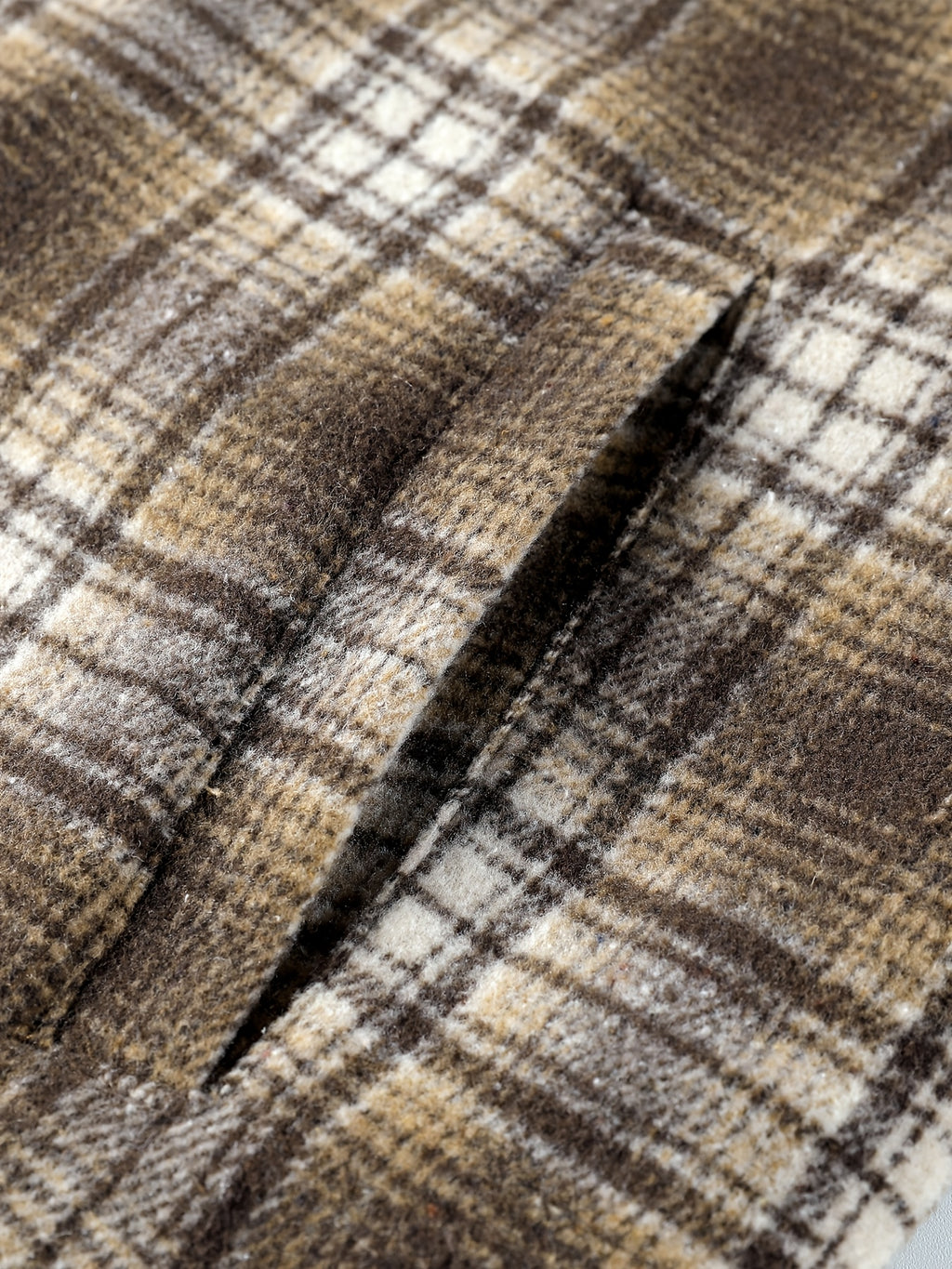 Plaid Men'S Thick Velvet Jacket, Lapel Zipper Cardigan Jacket, Casual Warm Plaid Top, Workwear Pocket Autumn And Winter Jacket, Daily Wear Outerwear - Khaki