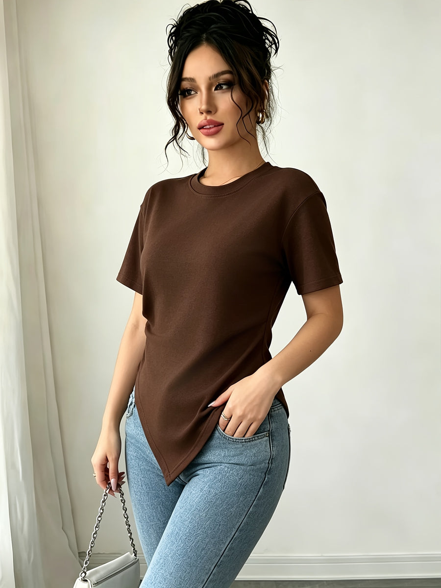 Women's Summer Round Neck Irregular Diagonal Hem Short Sleeve T-Shirt with Side Pleats, Waist-Defining Slim Fit, Unique Niche Design, Versatile Solid Color Pullover Top - Coffee Color