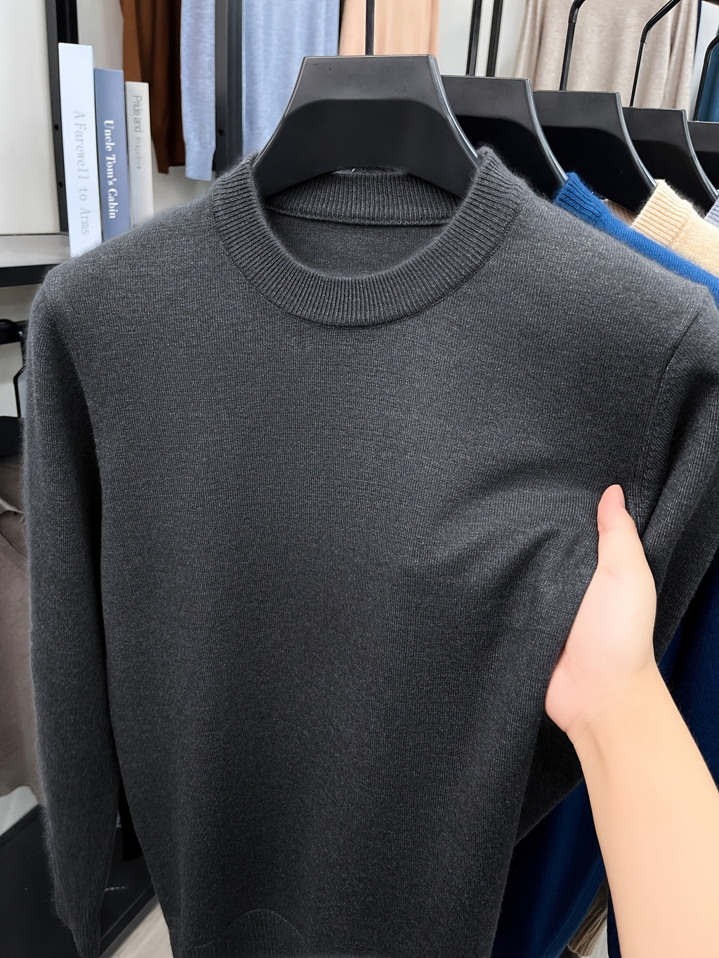 [Wading Whale OBM] 1pc Spring/Autumn New Men'S Knit Pullover Sweater, Old Money Style Solid Color Striped Round Neck Long Sleeve Knit Pullover for Men, Business Casual Fashion Striped Sweater, Suitable for Spring, Autumn - Dark Gray