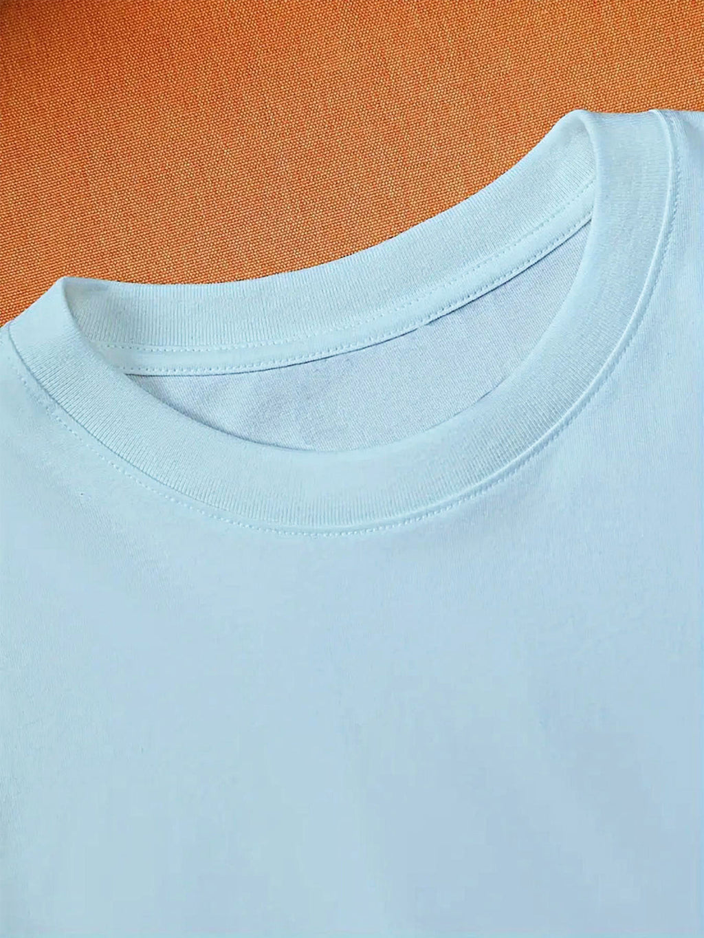 Warner Bros. Officially Licensed Classic Character Arms Open Embracing Print Men'S 100% T-Shirt, American Retro Casual Short Sleeve, Soft And Breathable, Suitable for Daily Use, Fitness, And Outdoor Activities in Summer - Light Blue
