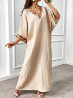 Elegant Women'S Maxi Abaya with Batwing Sleeves & Contrast Lace Detail - Loose Fit, Solid Color, Intricate Embroidery, Polyester, Perfect for Summer - Beige