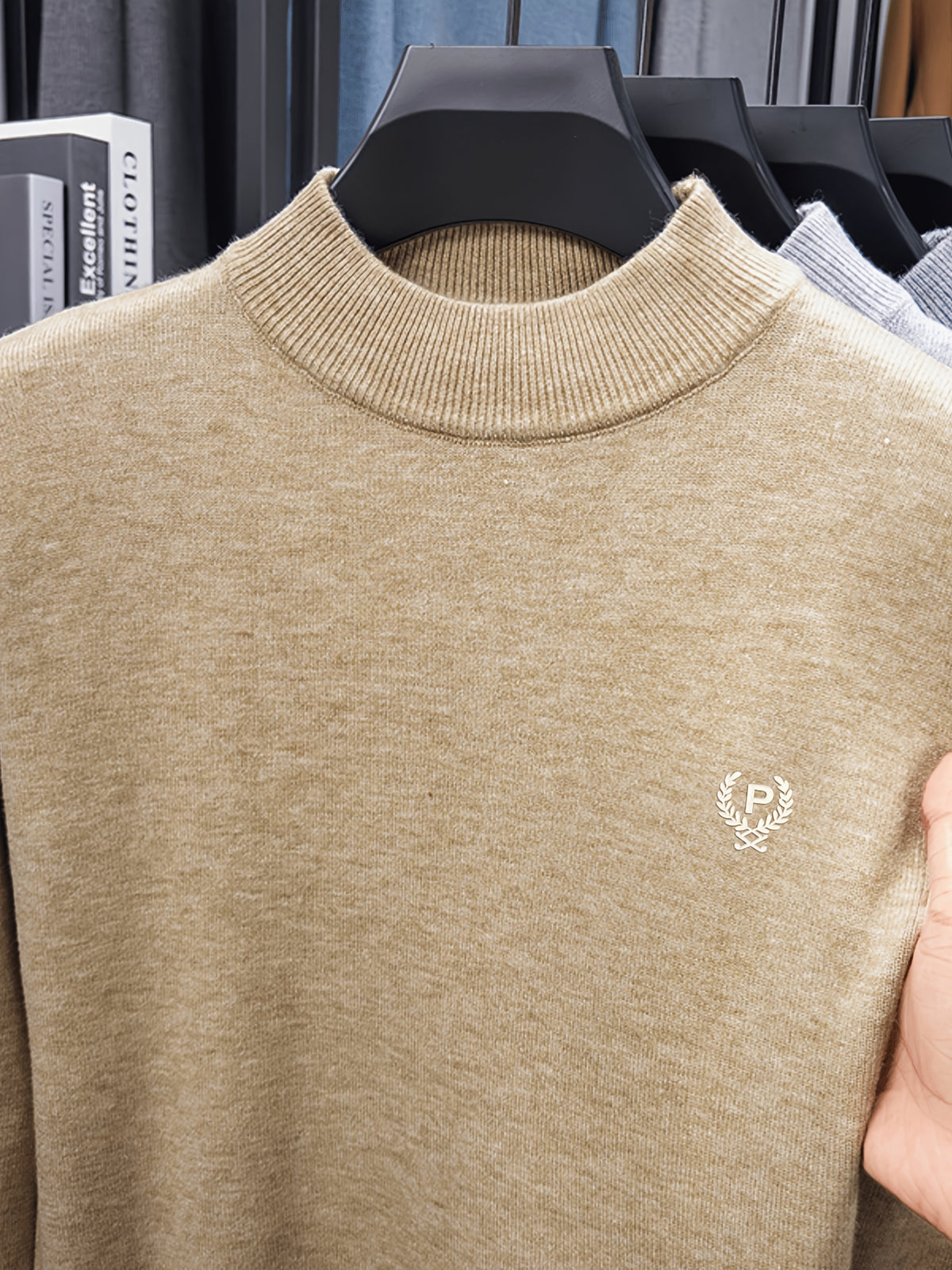 Minimalist City Round Neck Sweater Portable Daily Commute - Khaki 1