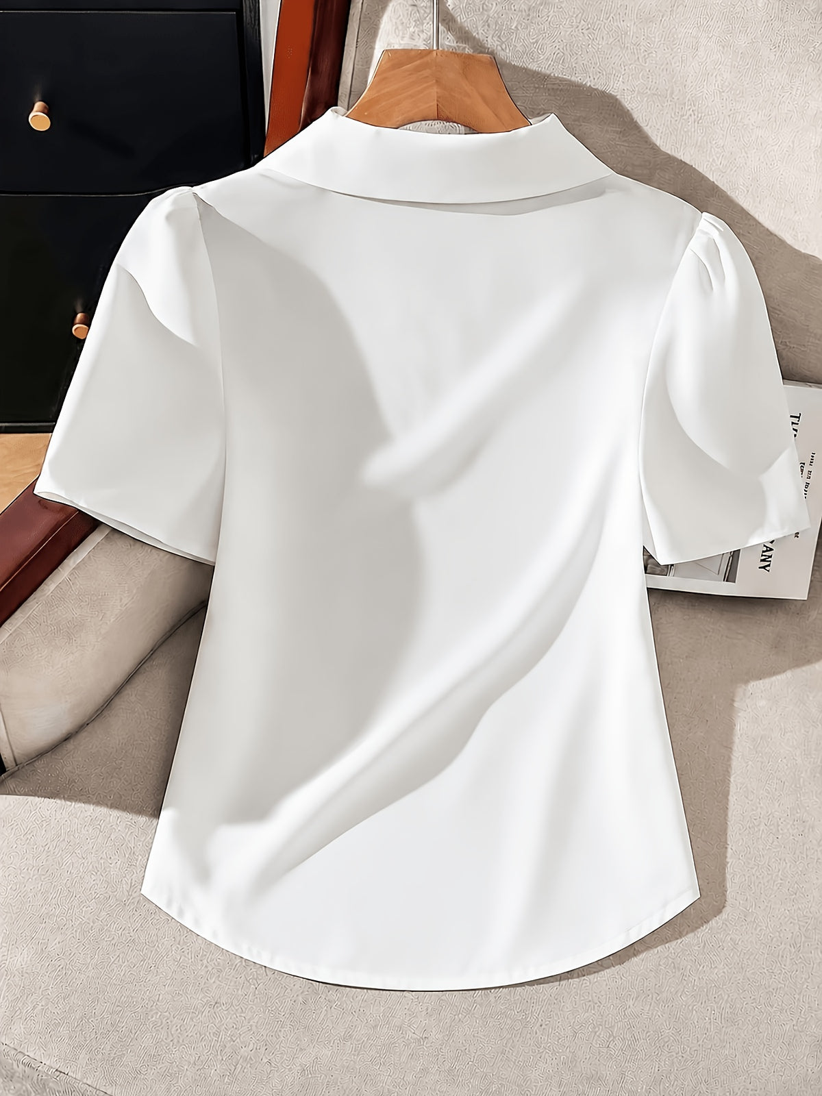 New Women's Top, Solid Color Short-Sleeve Casual Shirt for Women, Elegant and Casual Women's Blouse, Suitable for Commuting, Outings, and the Office - White