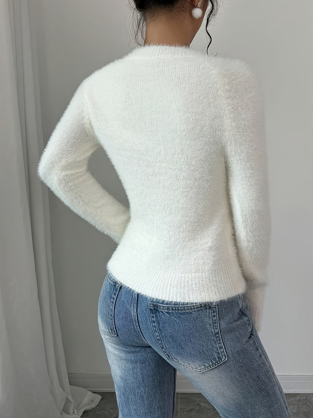 Elegant Women'S Autumn Winter Round Neck Faux Fox Pullover - White