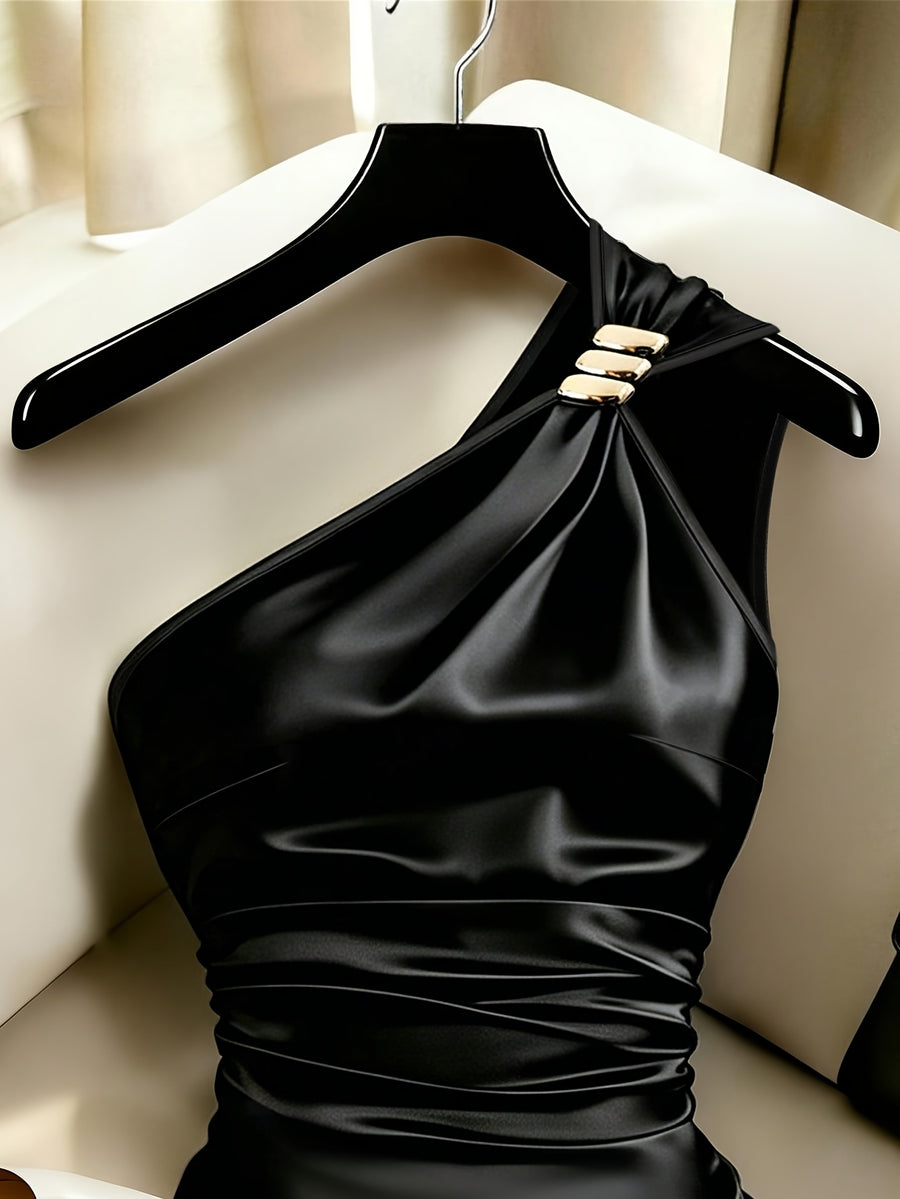 High-end Solid Color Satin One-Shoulder Dress with Metal Buckle, Side Pleats for Waist Definition, Summer Y2K Evening Party Temperament Fitted Mini Skirt - Black