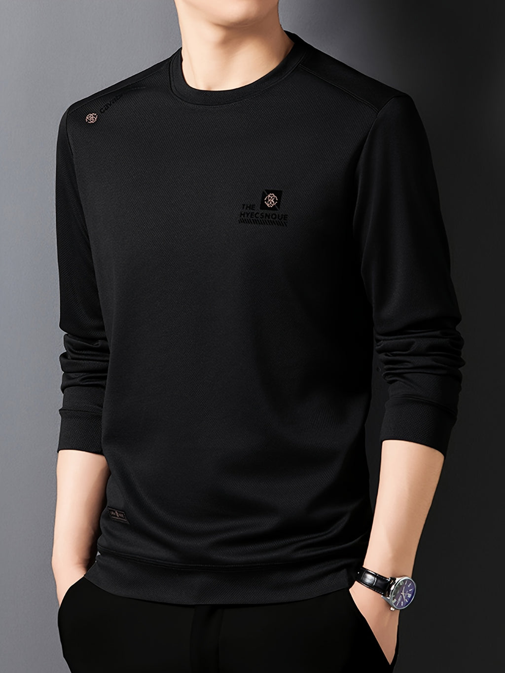 Minimalist Urban Crewneck Sweatshirt for Portable Daily Commuting - Black