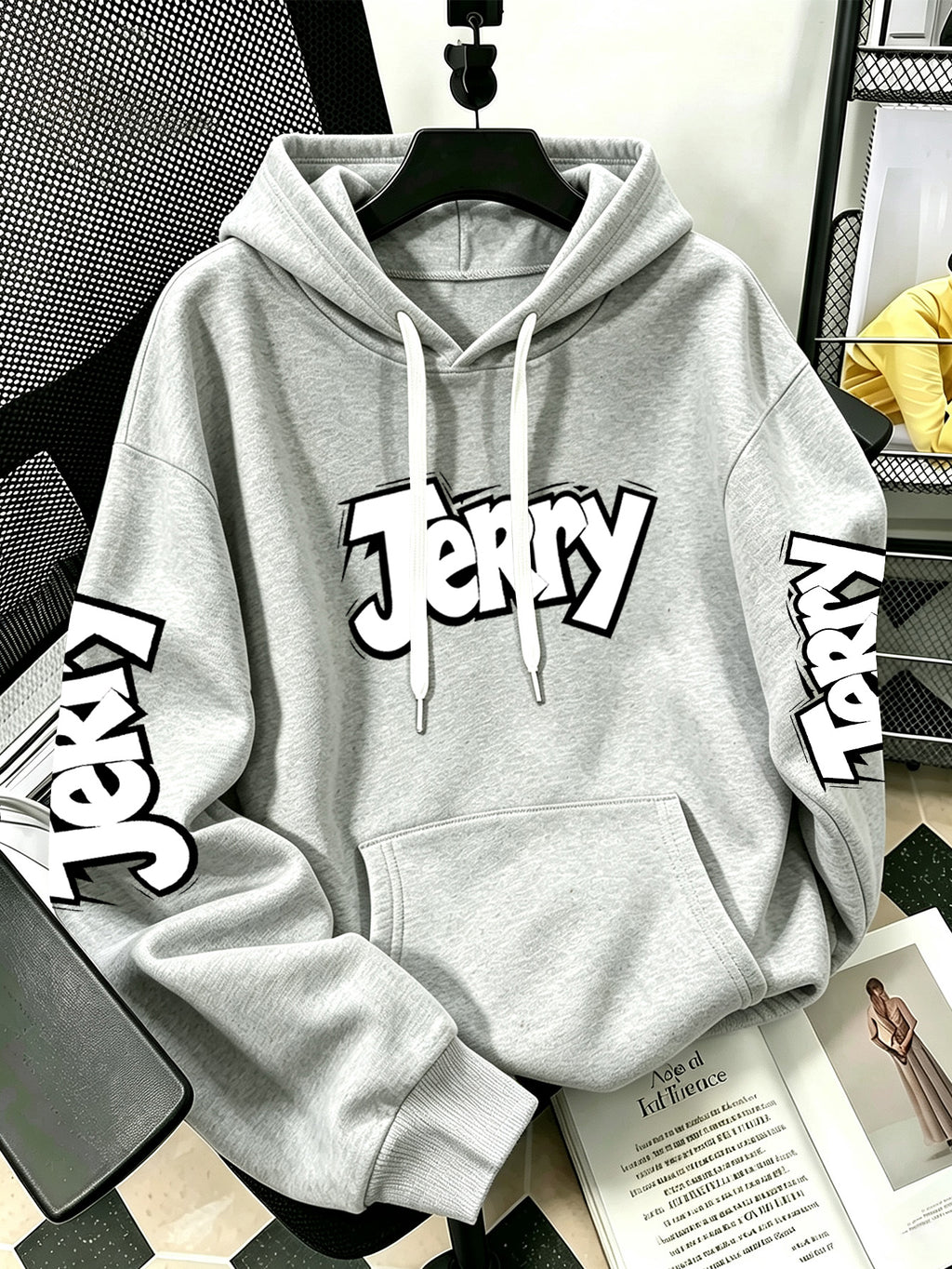 By Warner Bros., 2026 New Fun Cartoon Print, Men's Hoodie, Hooded Sweatshirt, Kangaroo Pocket and Drawstring Hat, Suitable for Daily and Outdoor Sports Wear, Autumn and Winter Warm Jacket, Fashionable Jacket - Light Grey