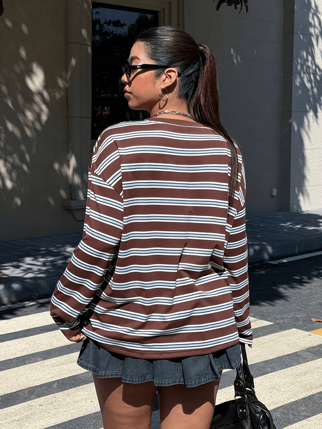 Vintage Brown/White/Blue Striped Oversized T-Shirt - Loose Fit Drop Shoulder Long Sleeve Top Suitable for Slightly Fuller Figures, Machine Washable Layering Piece for Fall Winter Wardrobe, Pilling & Fade Resistant Style - Mixed colors