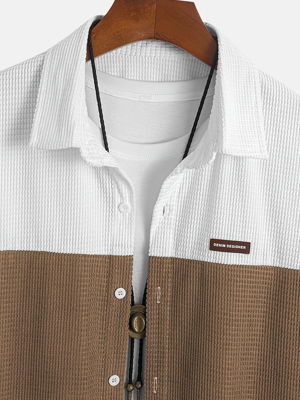 Men's Blue and White Contrast Corn Husk Grain Fabric Comfortable and Breathable Material, Lapel Collar, Full Open Front, Contrast Button Design, Suitable for Daily Casual, Fashionable, Simple Outings, Commuting, Street Style, Outings, and Summer New - Khaki