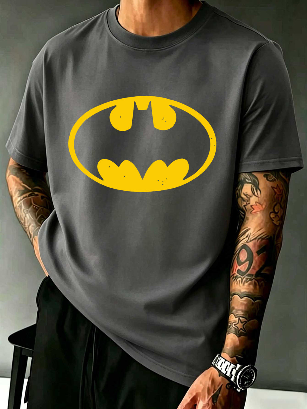 Warner Licensed DC Distressed Granular Yellow Oval Batman Batman Classic Badge Easy Print Loose Round Neck Short Sleeve T-Shirt - Dark Gray