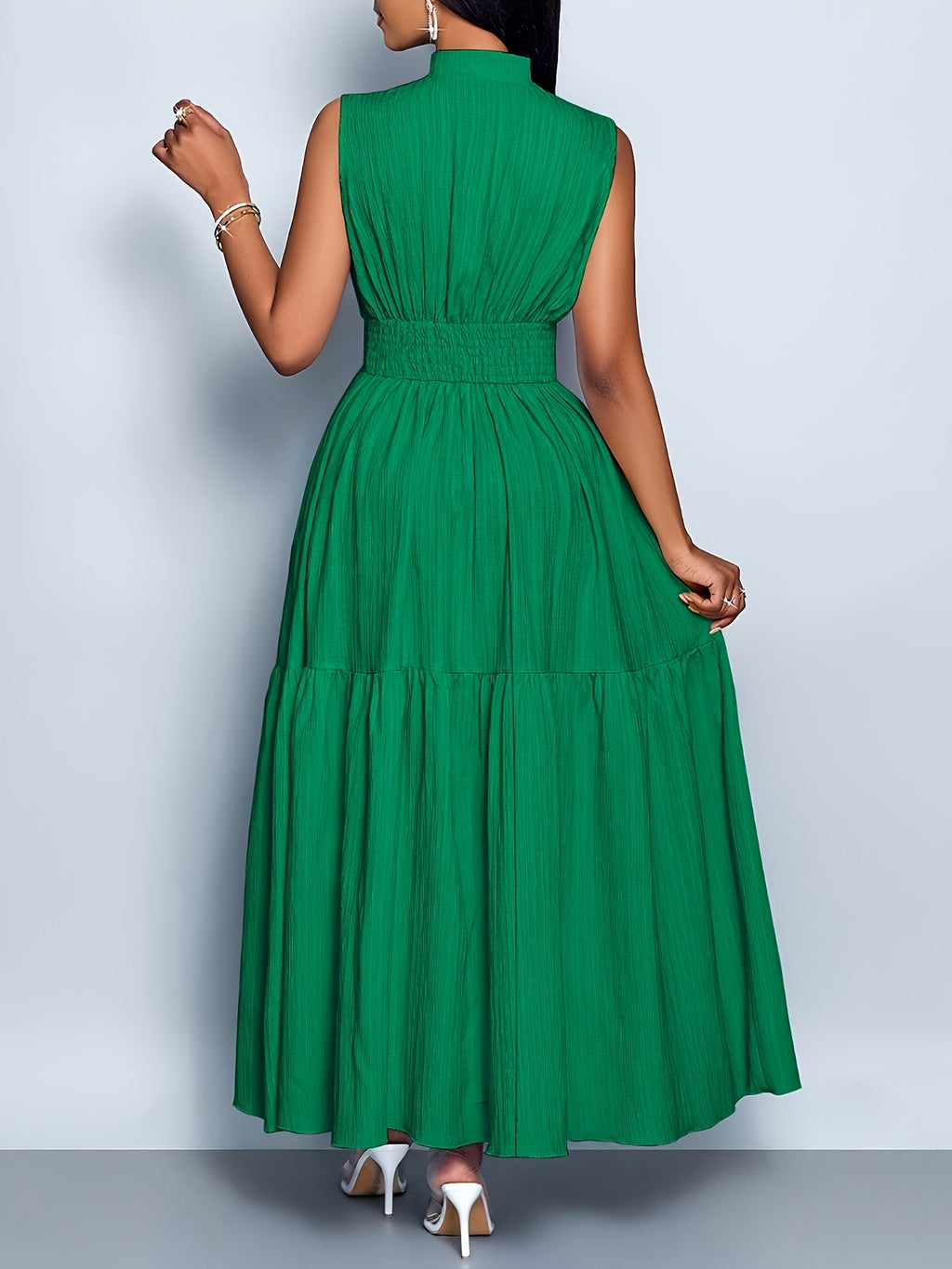Elegant and Fashionable Women's Solid Color Stand-up Collar Sleeveless Waist-cinching Tie-knot Dress with Front Cutout, Suitable for Casual, Fashionable, and Commuting Styles. Selected from the Industry's Elegant Series, Ideal for Parties and Work - Green