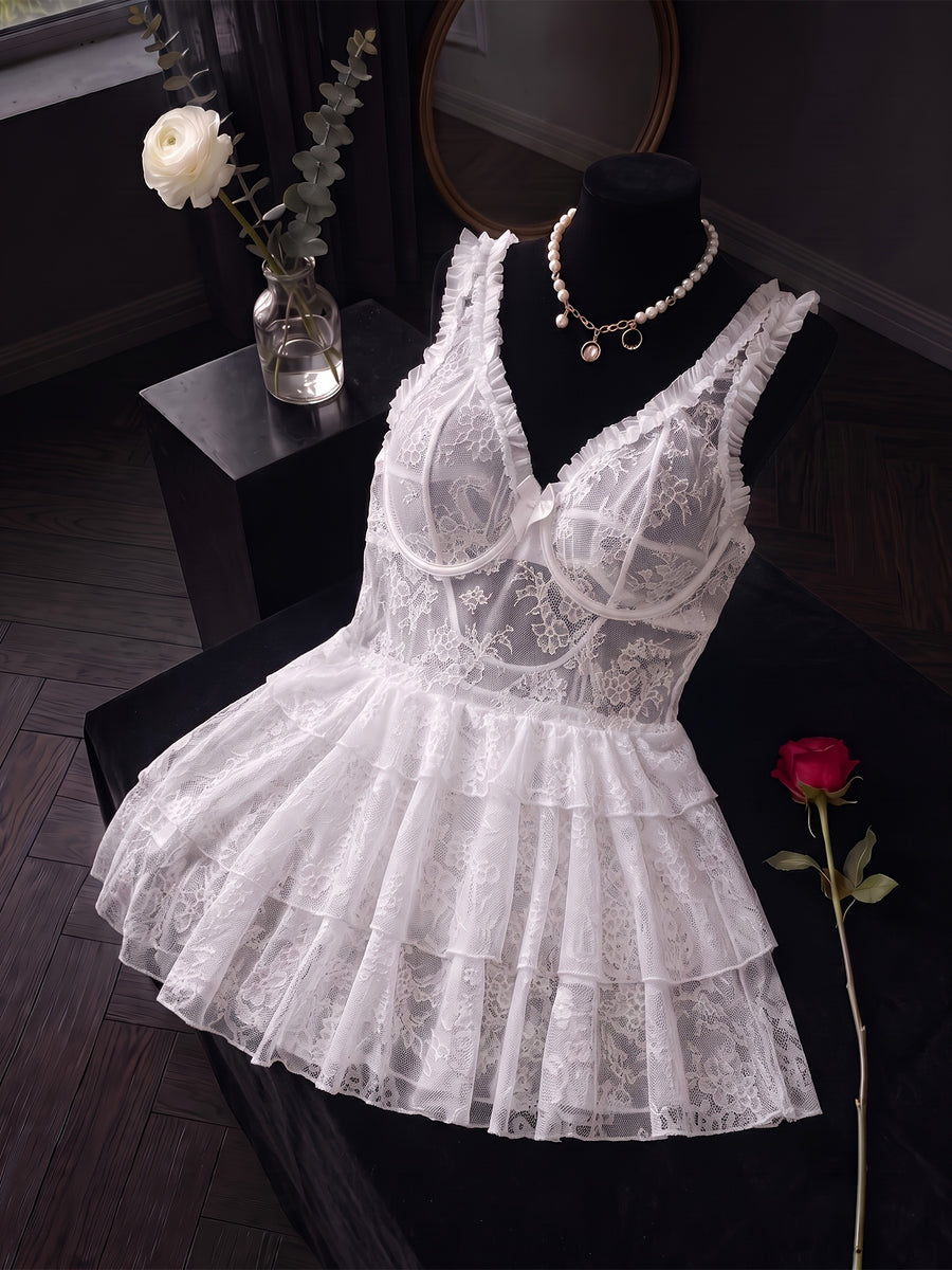 Plus Size French-Style Lace Camisole Multi-Layer Ruffle Cake Dress with V-Neck, Ruffle Spaghetti Straps, Small Bow Decoration on the Bust, Openwork Back, Sweet and Sexy Style, Lightweight and Breathable Mesh Loungewear, Date Atmosphere - White