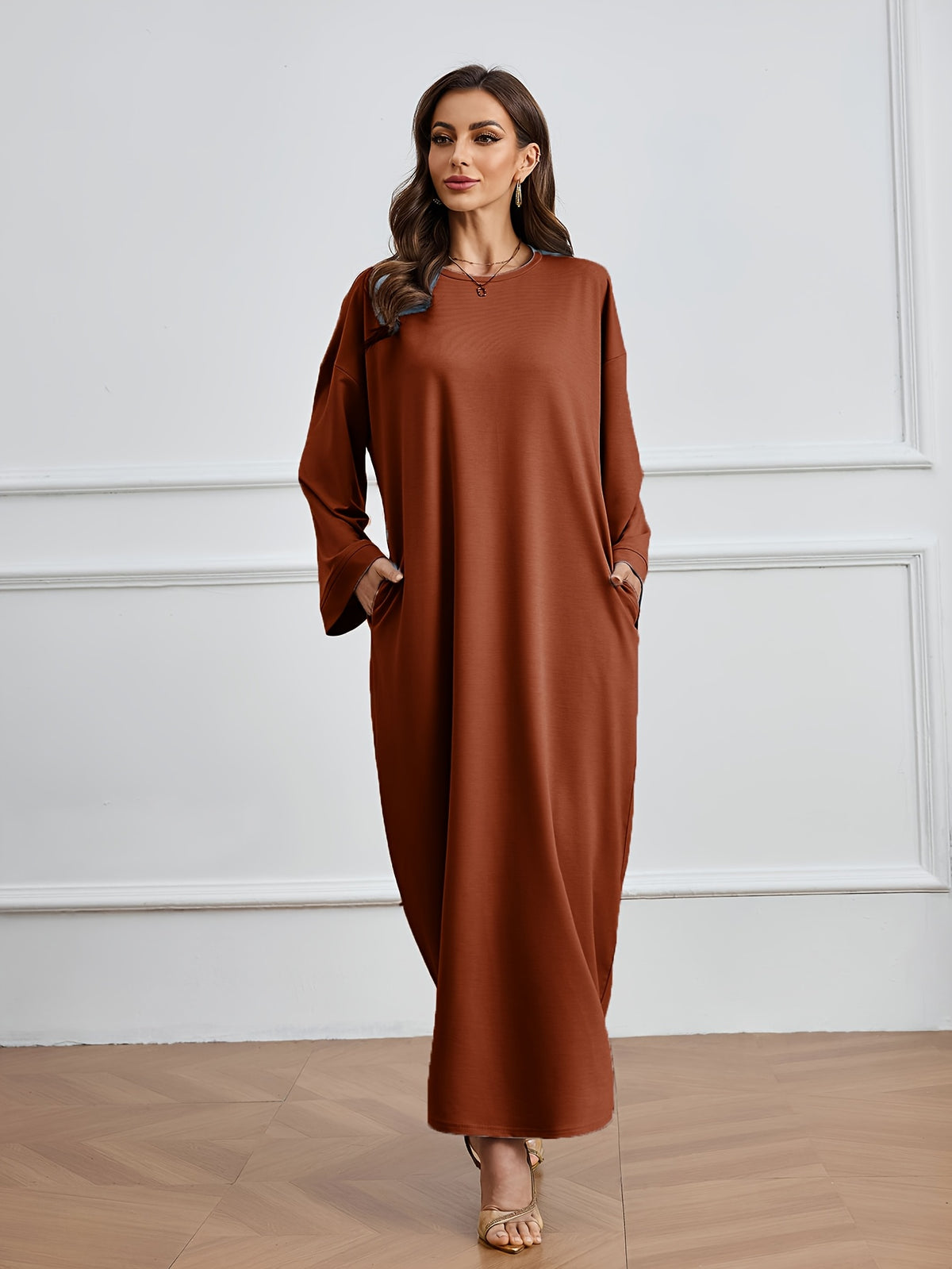 1pc Middle Eastern Sweatshirt Dress, Muslim Minimalist Solid Color Dress, Saudi Arabia Women's Elegant Round Neck Cover-Up Casual Inner Wear Dress with Pockets - Coffee Brown