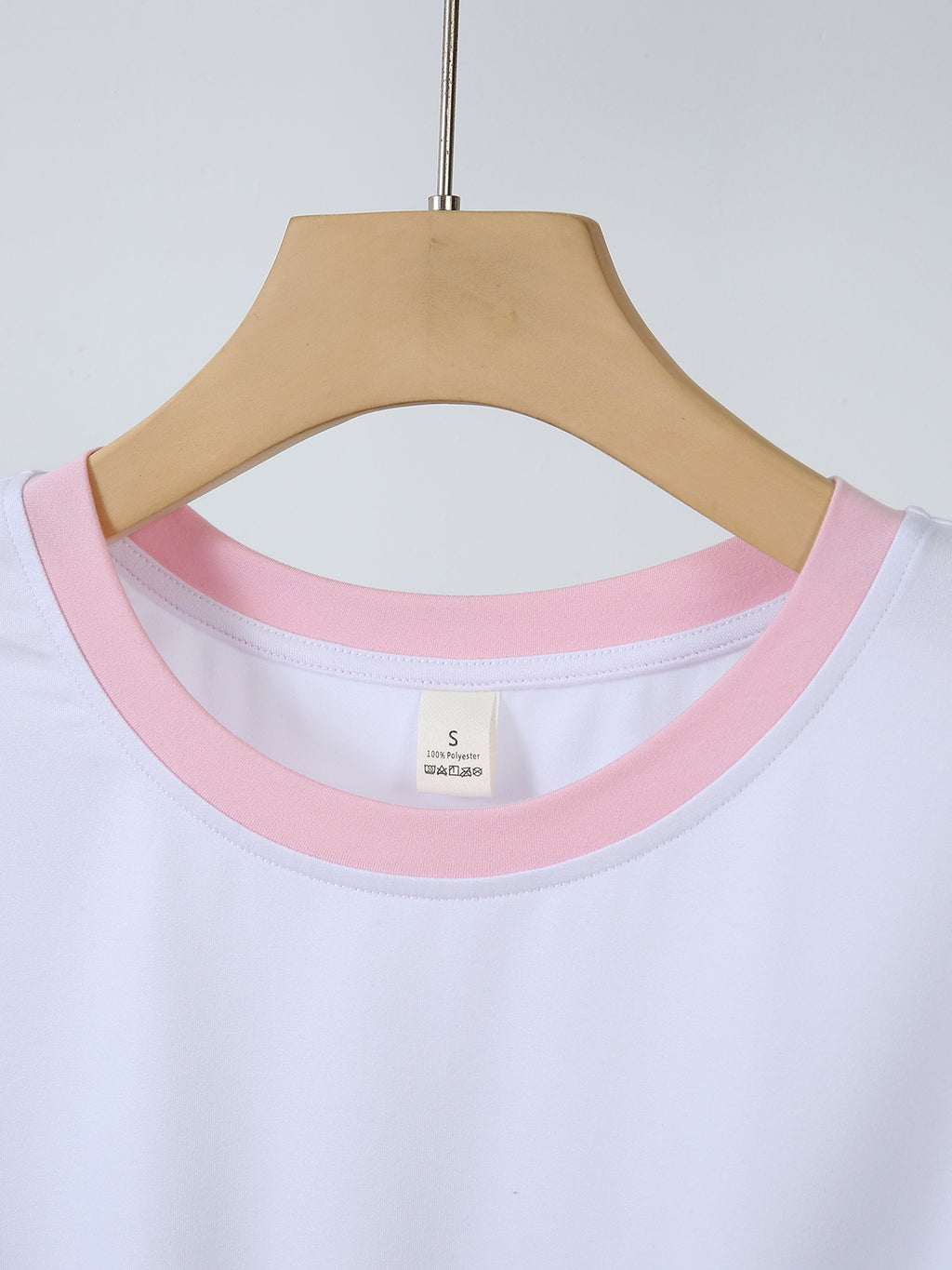 20pcs Women's Colorblock T-Shirt Single Piece, Hand-Drawn Line Art Couple Holding Hands with Heart Print, Colorblock Summer  Sleeve Crew Neck Short Sleeve T-Shirt - Breathable Crew Neck Casual Sport Top, Loose Fit Spring Festival Trendy Apparel - Pink+White
