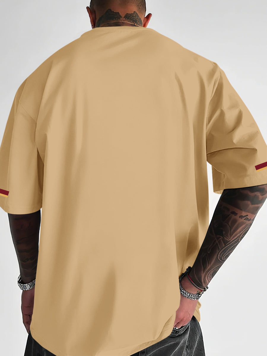 Street Style Men'S Trendy T-Shirt, Easy Team Badge Print And Side 3-Color Design, Casual Travel Fashion Outfit - Apricot