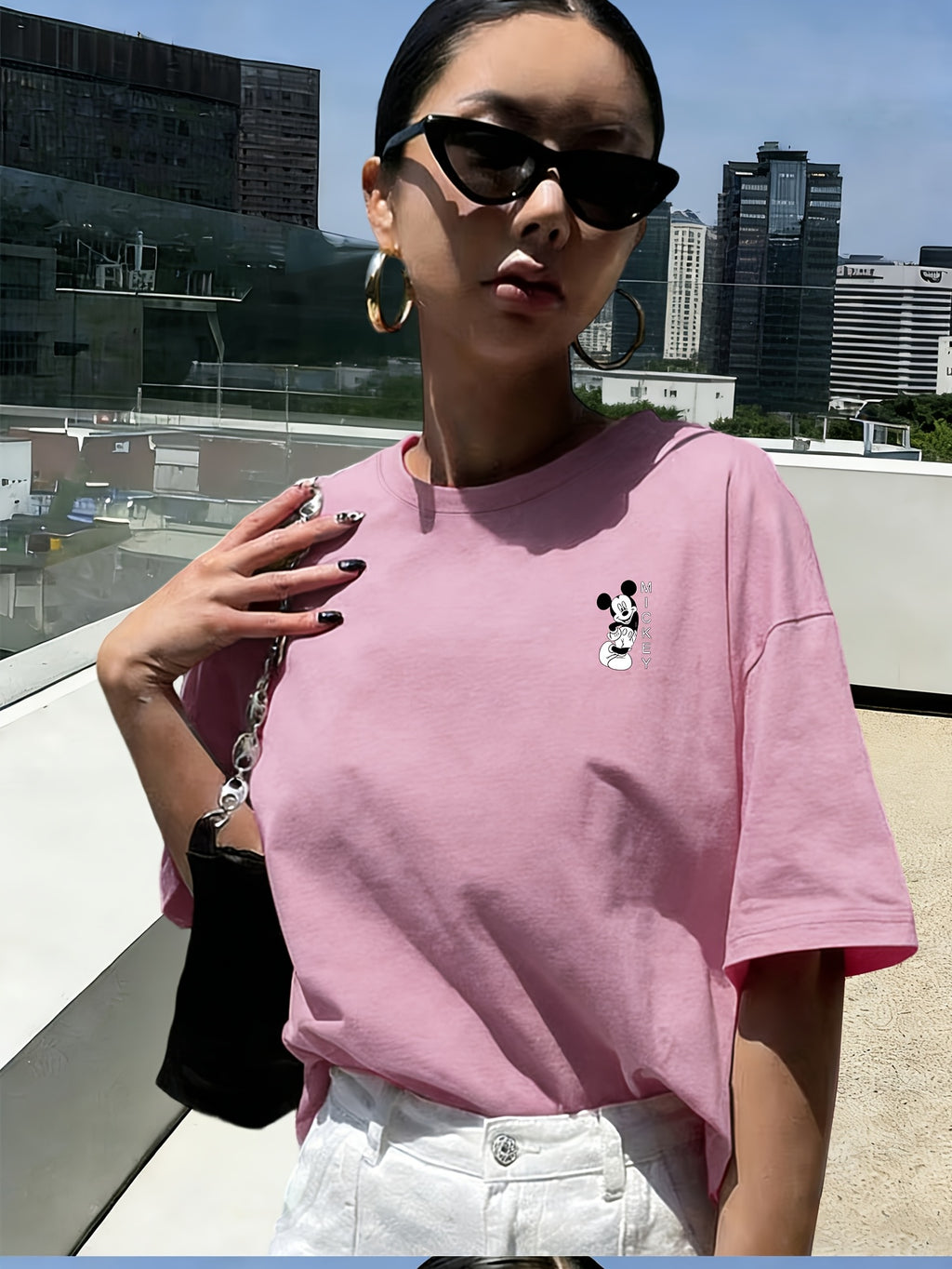 Hot Spring Summer Women'S Casual T-Shirt, Women'S Fashion Clothing, Authorized, Mickey Classic Black And White Image Joyful Pose Side Smile Print, Women'S Fashion Versatile Short Sleeve, Women'S Short Sleeve Top, Daily Outing, Fashion Versatile - Pink