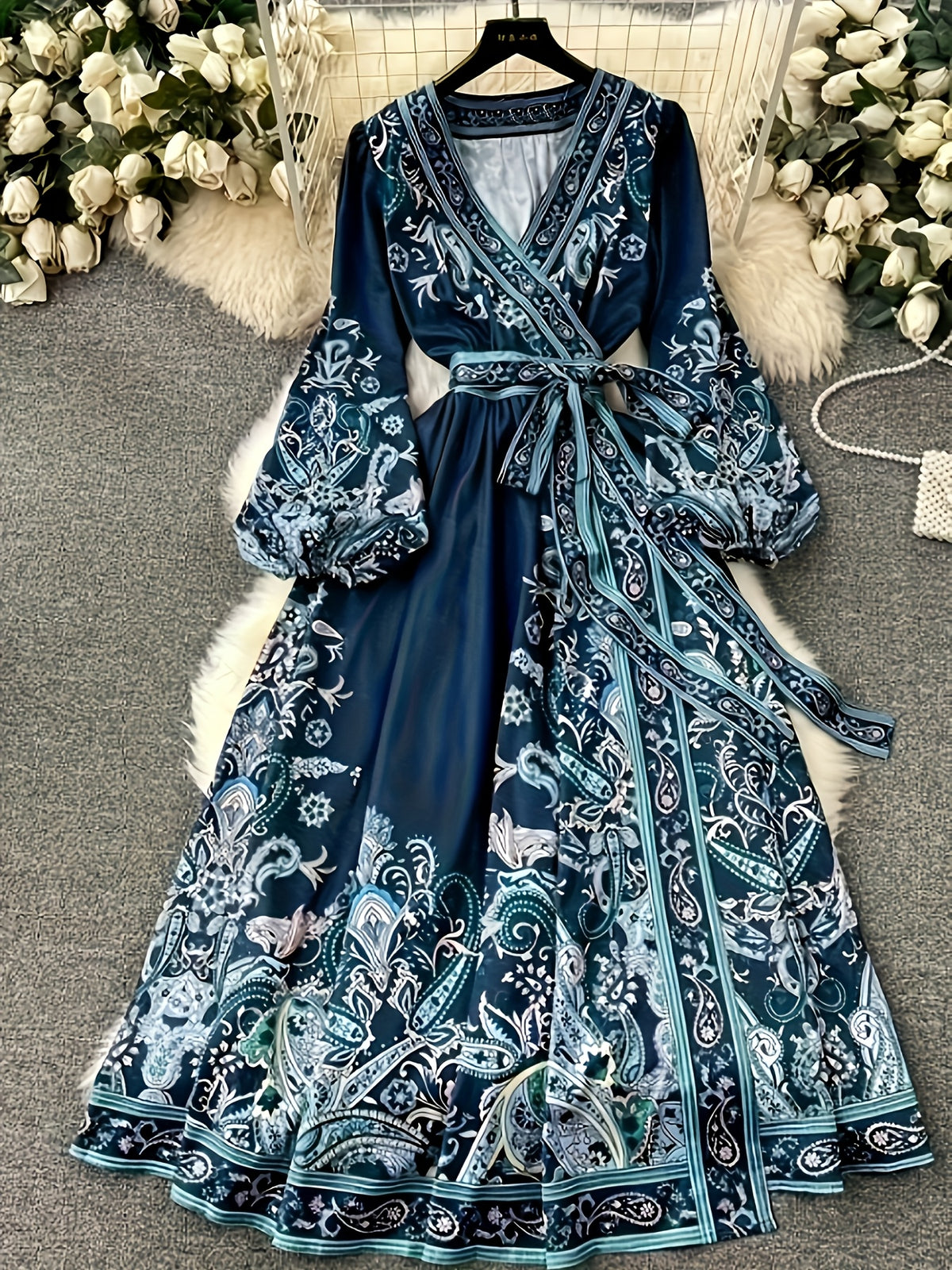 New Elegant Vintage Court-Style Middle Eastern Long Robe, Traditional Ethnic Print Maxi Dress with Deep V-Neck, Waist Belt, Lantern Sleeves, and Long Length for Women - Navy Color