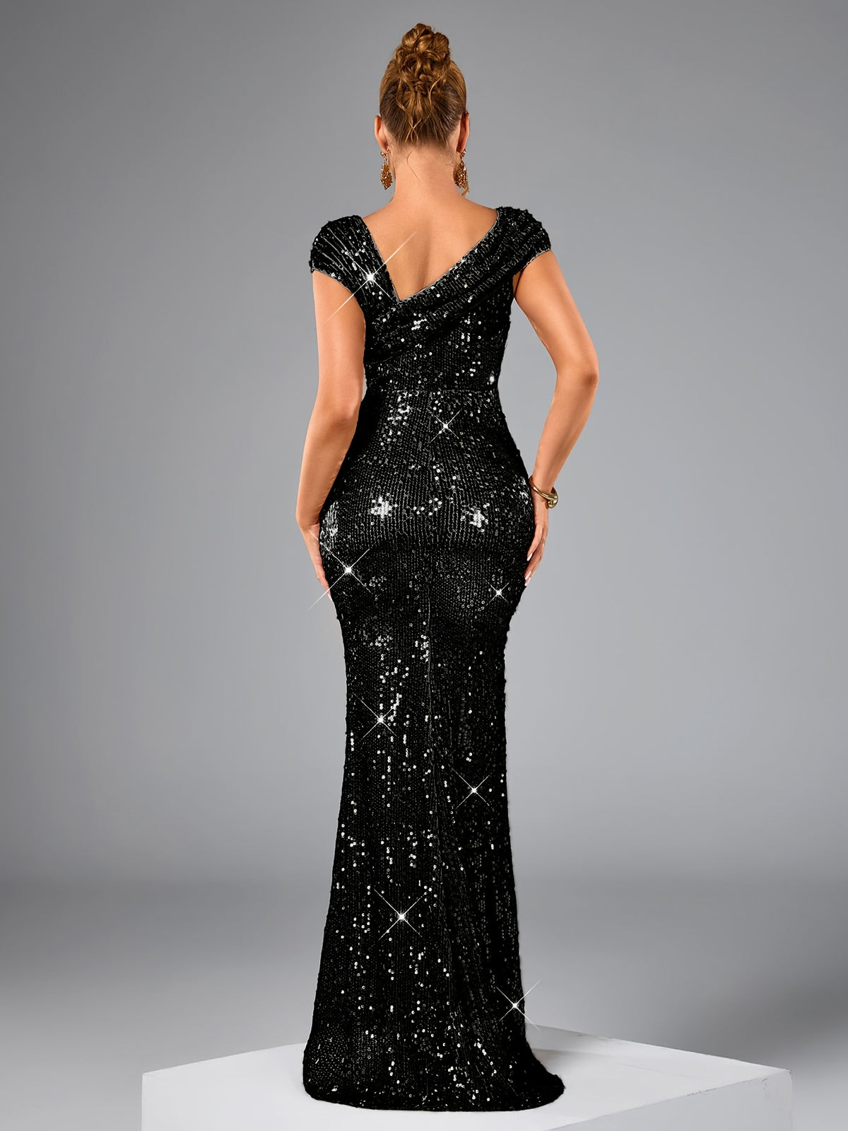 Women's Elegant Sequin Long Evening Gown - High-Waisted Mermaid Backless Formal Dress with Asymmetric One-Shoulder Neckline, Long Sleeve Sparkling Party Wedding Guest Gala Concert Dress, Mermaid Dress - Black