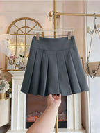 [Development ZD260112084] Women's Casual Cropped Pleated Skirt with Decorative Accessory Buckle (Lined) - Grey