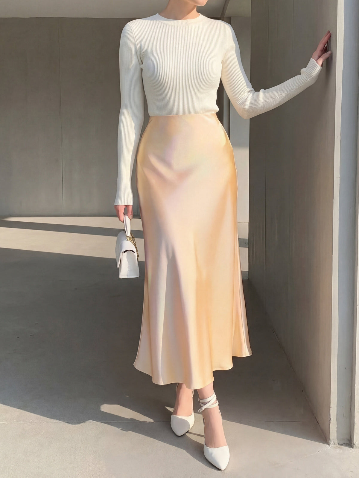 Spring/Summer Women's Slim-Fit Solid Color Satin Mermaid Skirt - Champagne