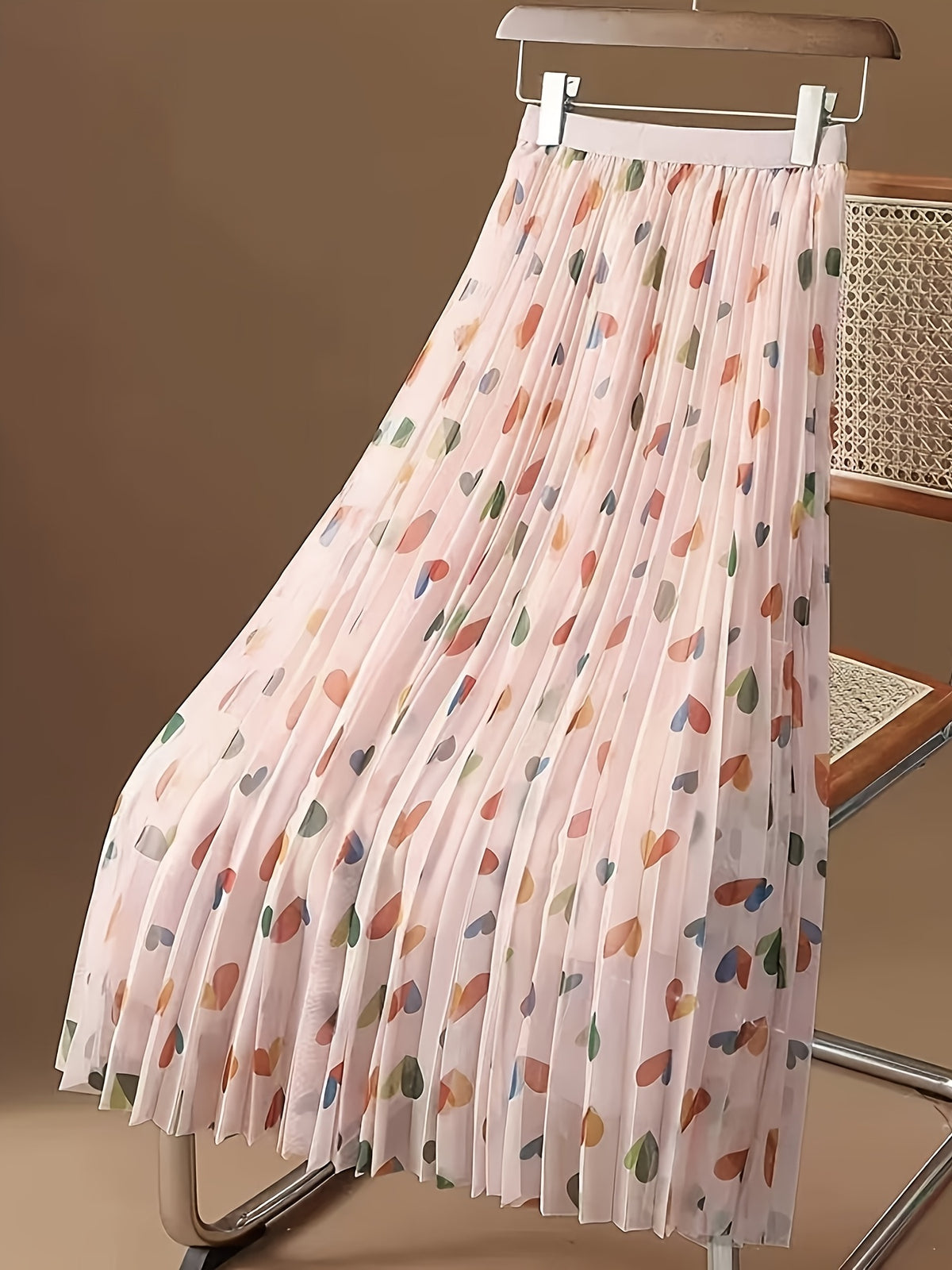 New High-Waisted Pleated Tulle Skirt with Peach Heart Print, A-Line Midi Skirt with Flared Hem - Pink