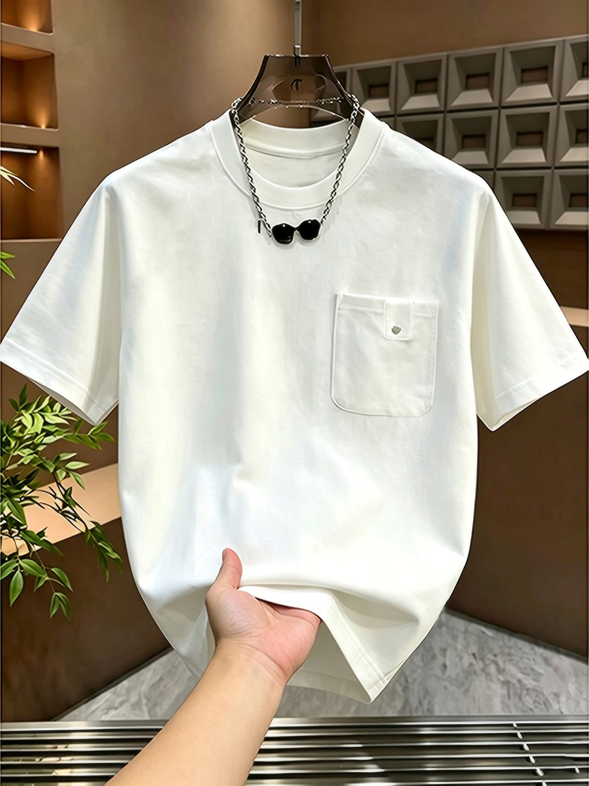Men's New Summer Apparel, Unique and Distinctive Chest Pocket Pure Color Short Sleeve T-Shirt, Crew Neck, Elegant Gentleman's Trendy Tee - White