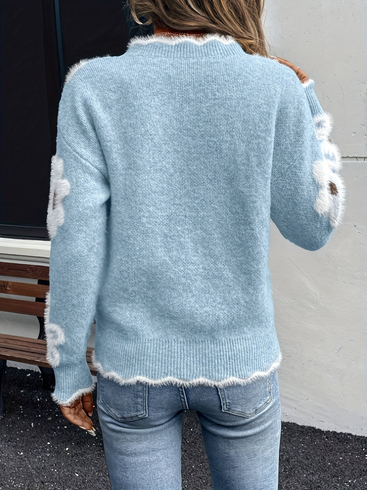 Women'S Floral Sweater, Elegant Directional - Light Blue