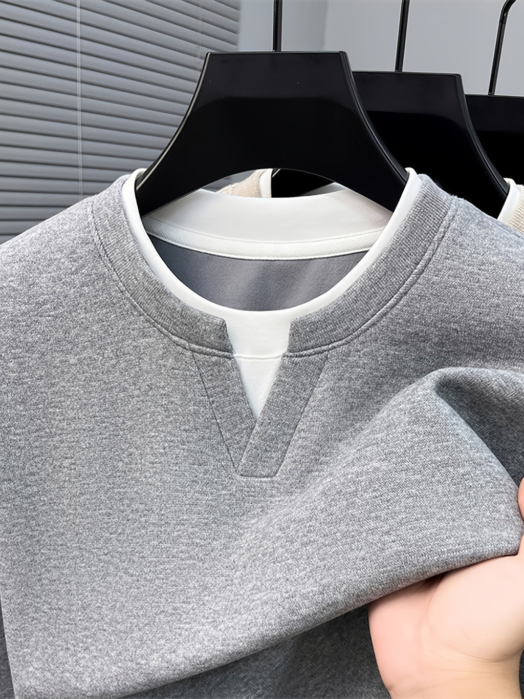 Men'S V-Neck Faux Two-Piece Long Sleeve Sweatshirt, Suitable for Commute And Casual Wear, Outerwear And Inner Wear, Regular Shoulder Long Sleeve Pullover Sweatshirt - SINBOS - Smoke Grey