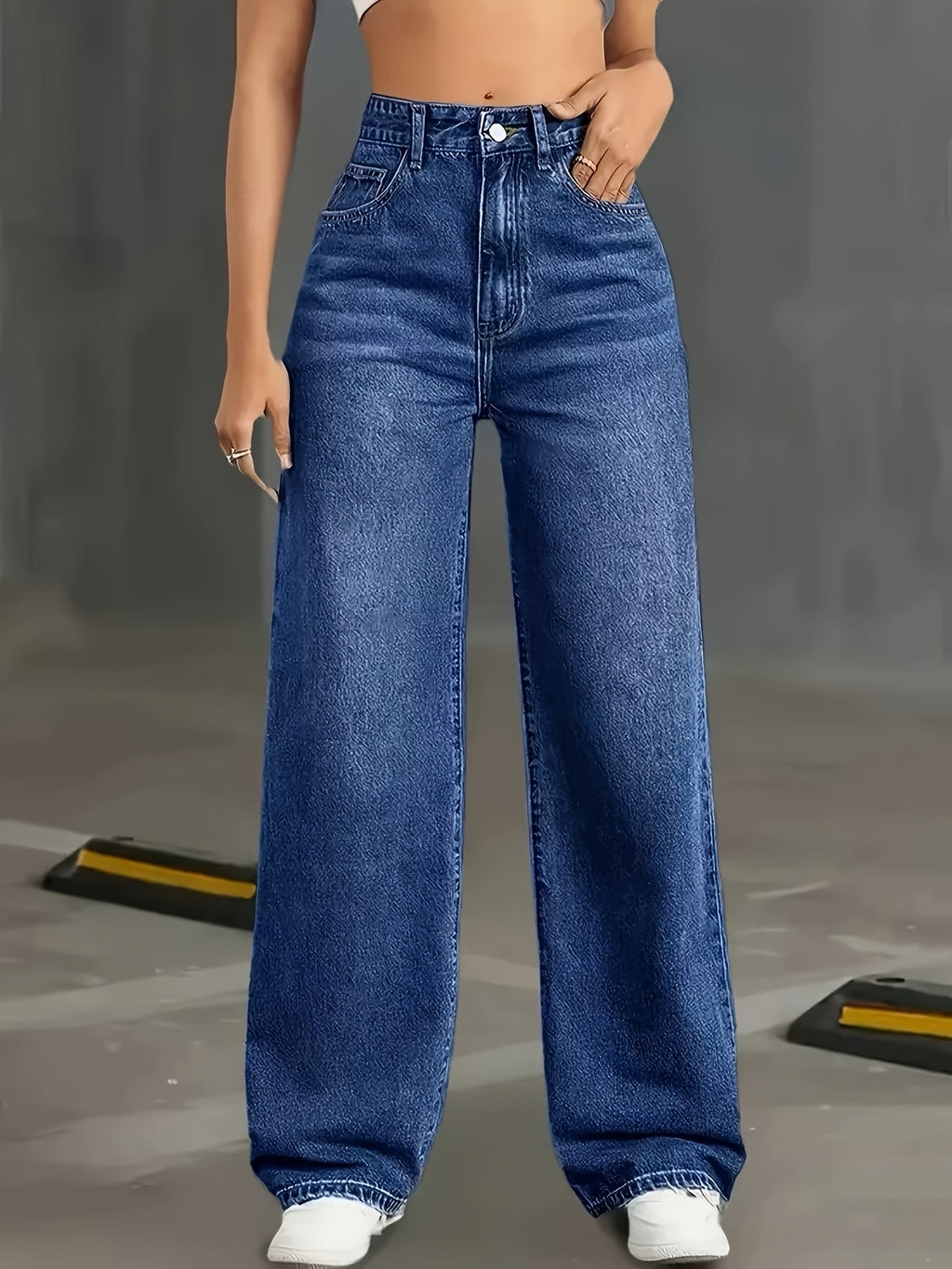 Relaxed Fit Stretch Straight-Leg Jeans for Women - Soft Washed Pants Featuring a Crossbody Pocket, Comfortable for Work And Everyday Use - Versatile Enough for Casual Or Dressy Occasions, Ideal for Work And Daily Activities - Medium Blue