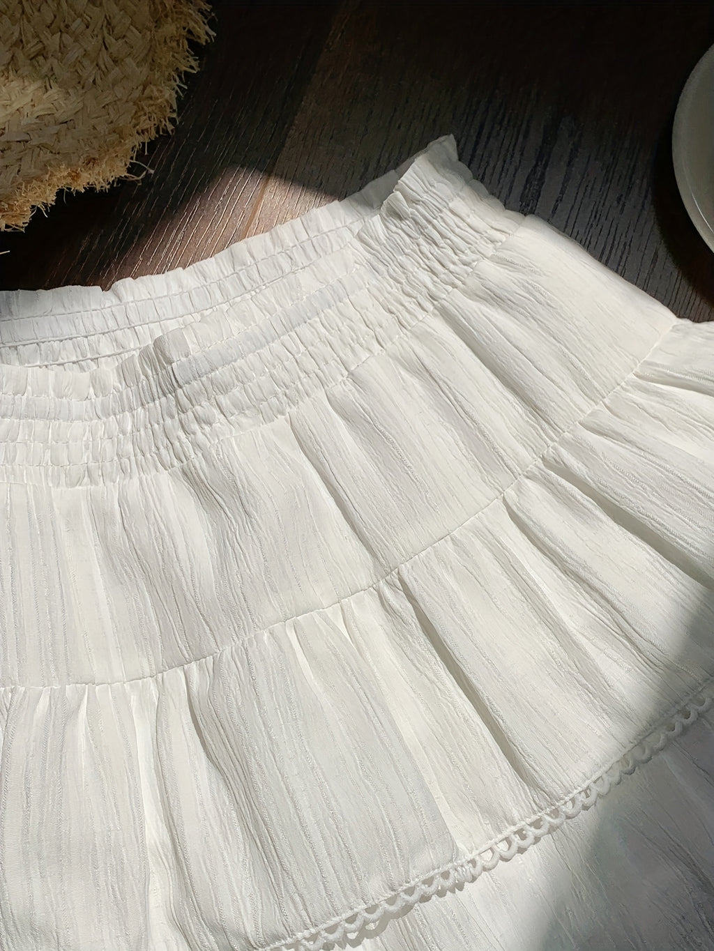 Women's Low-Rise Short Summer Skirt - Solid Color A-Line Mini Skirt, Machine Washable Casual Outfits for Beach, Picnic, Office & Casual Attire - Solid Color Short Skirt - White