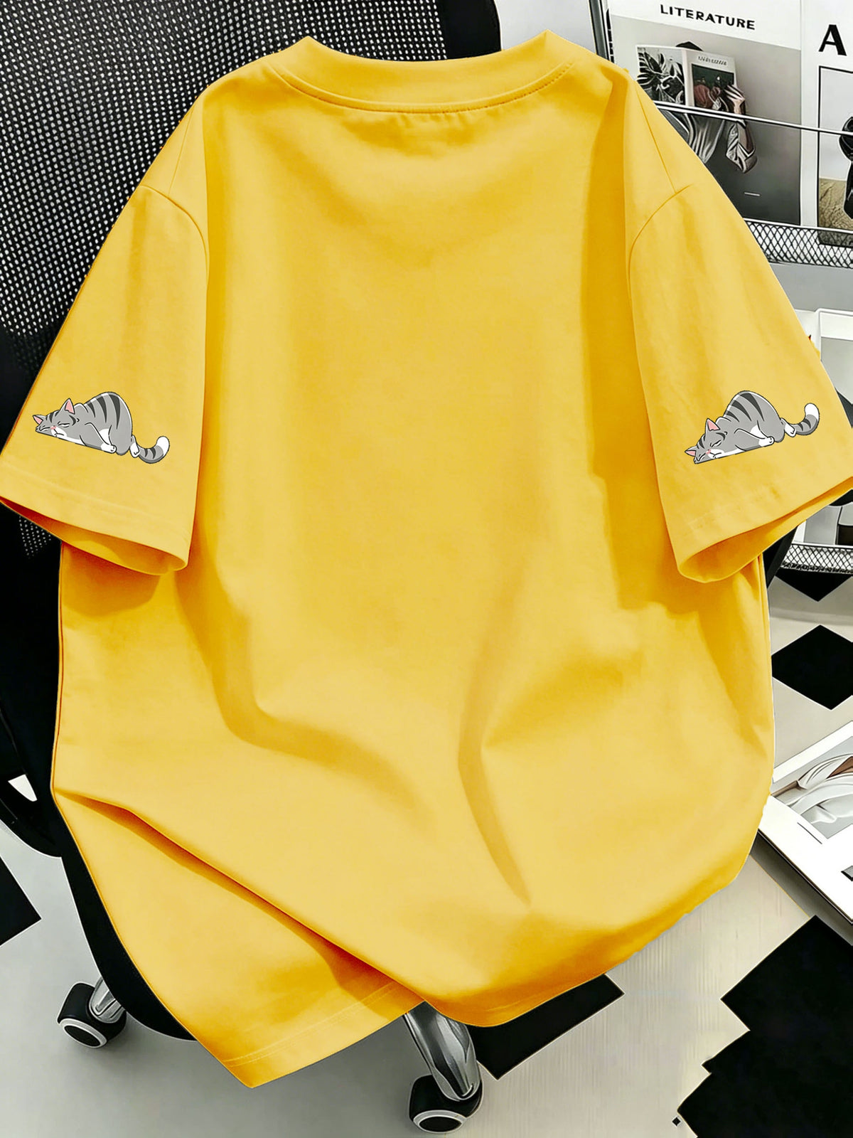 Plus Size Women'S Letter And Gray Kitten Pattern Printed Round Neck T-Shirt, Suitable for Summer Vacation, New Year Gift, Valentine'S Day Gift, Casual Wear, Outings, Festivals, Beach, Parties, Birthdays, Gatherings, Music Festivals, Holidays - Yellow