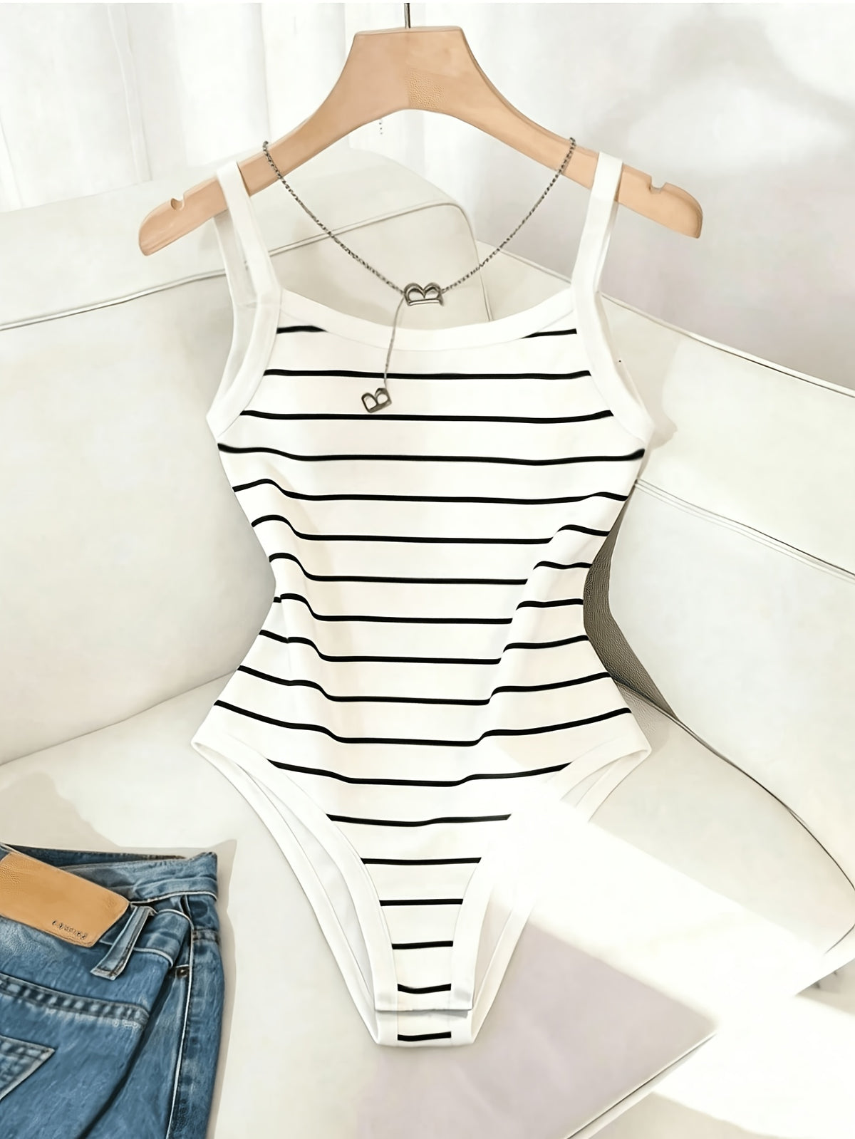 Women'S Casual Spicy Style One-Piece Top, Black And White Striped Square Neck Thin Strap Slim Fit Camisole, Suitable for Spring And Summer Dates And Street Wear - Mixed colors