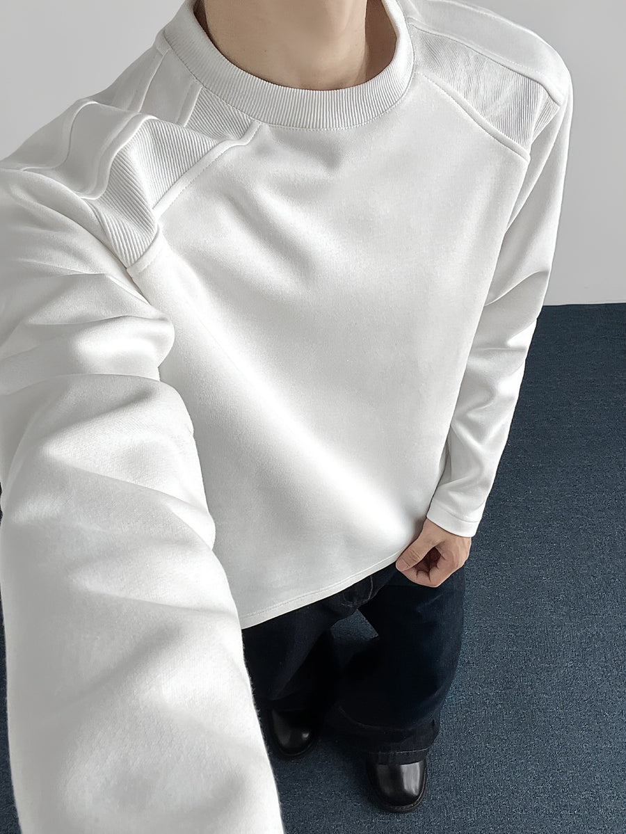 A Men's Fashionable, Trendy, Casual, Simple, and Versatile Crew-neck Long-sleeve T-shirt. Features a Loose Fit, Comfortable Micro-stretch Fabric, and a -blend Material. Suitable for Daily Casual and Commuter Wear - White