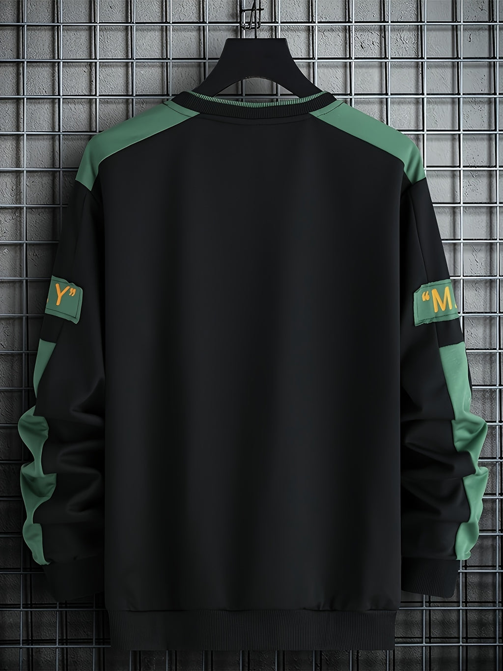 1pc Men's Casual Sportswear Top, Pullover Fashion Long Sleeve, Suitable for Spring and Autumn Outdoor Daily Running, Color-Block Letter Men's Sweatshirt - Black