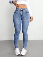 Fashionable and Comfortable Women's Skinny Jeans - Medium Blue
