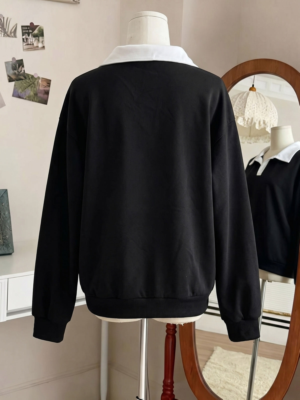 New Arrival with Atmospheric Vibe! V-neck Spliced 2-in-1 Look Polo Collar Casual Sweatshirt, Soft, Skin-Friendly, Loose Fit. Perfect for Street Strolling, Shopping, Dates, and Minimalist Commuting - A Versatile Must-Have Piece - Black And White