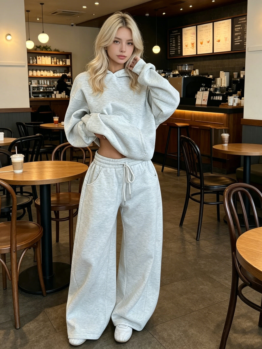2026 New Style Sporty Casual Outdoor Travel Fashionable Autumn/Winter Sweatshirt + Long Pants Set, Hooded Loose Fit Design with Elastic Waistband, Free Movement, Warm, Stylish, Machine Washable Women's 2pcs Set - Light Grey