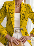 An Elegant Women'S Autumn Ensemble, a Distinctive Outfit Perfect for Outdoor Travel, Featuring a Women'S Top with Exquisite Patterns And Creative Prints, Sophisticated Tailoring, And a Beautifully Crafted Blazer - Mixed colors