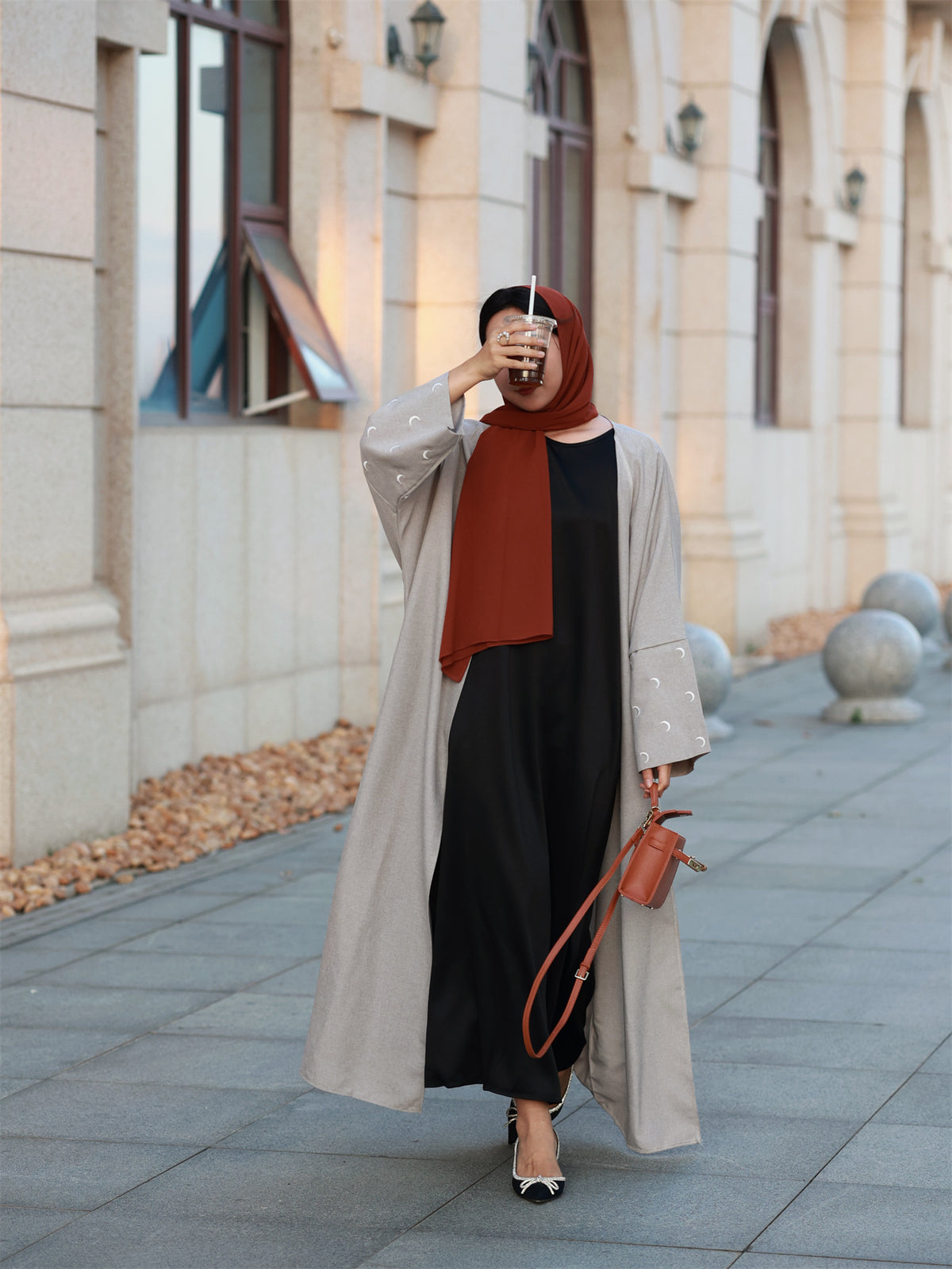 Middle Eastern Elegant Moon Embroidered Sleeve Abayas, Dubai Turkish Style Outerwear Kaftans - Light Grey