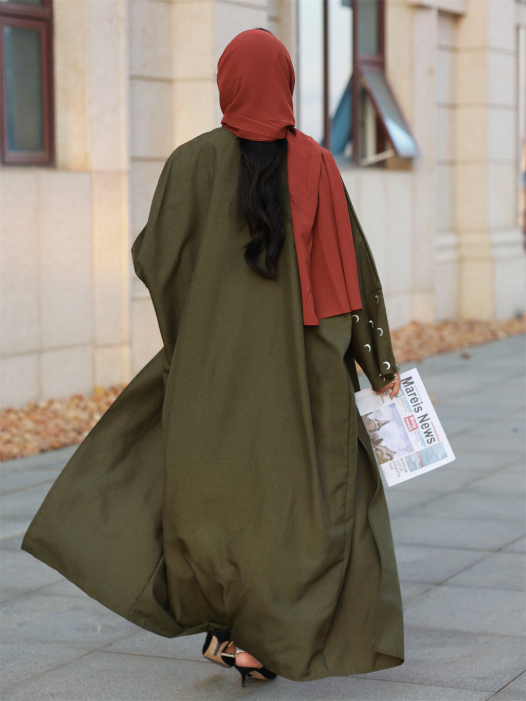 Middle Eastern Elegant Moon Embroidered Sleeve Abayas, Dubai Turkish Style Outerwear Kaftans - Olive Green