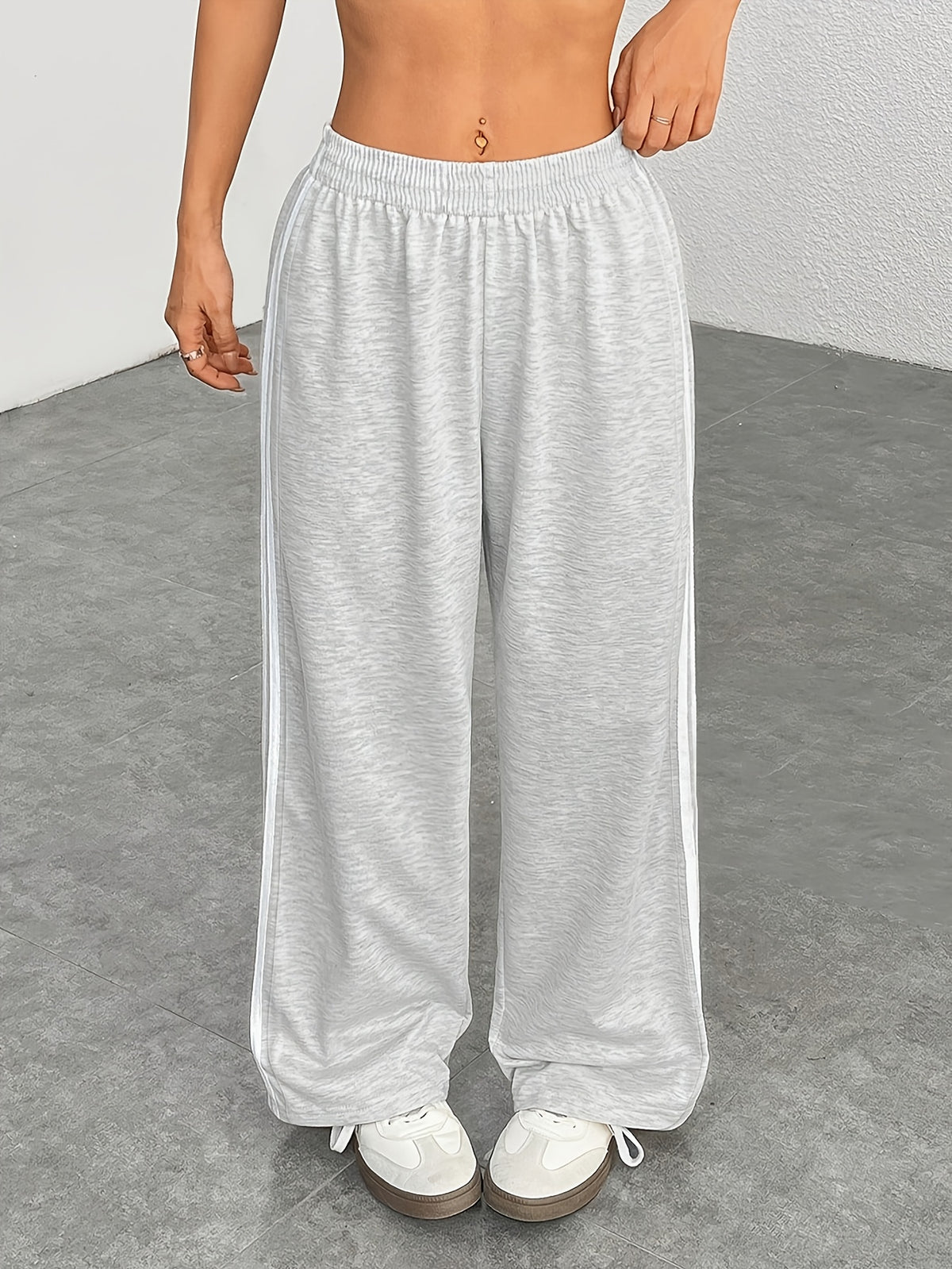 Women's European/American Style Winter Warmth Versatile Joggers - Solid Color Athletic Commuter Pants Suitable for Gym, Office & Casual Wear, Machine Washable Non- Pants for Year-Round Layering (No Transparency) - Light Grey