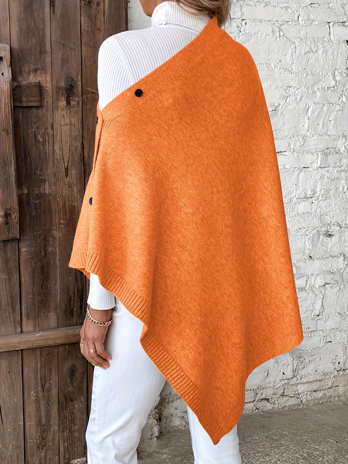 A Versatile Cape That Can Be Styled in Various Ways Throughout The Year, Featuring an Elegant Design, Solid Colors, Buttons, And Suitable for Air-Conditioned Environments - Orange-Red