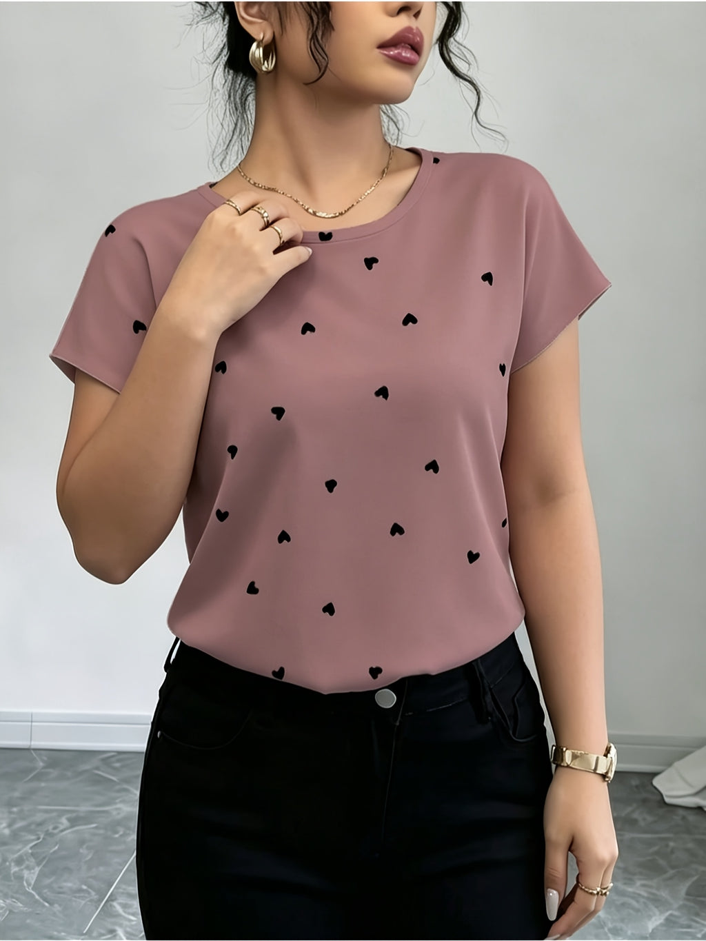 Women's Elegant Heart Print Round Neck Short Sleeve Blouse T-Shirt - Non-Stretch Suitable for Seasons Casual & Dressy Top, Machine Washable Opaque Shirt for Year-Round Wear, Wardrobe Essential for Layering or Outfits - Multicolor