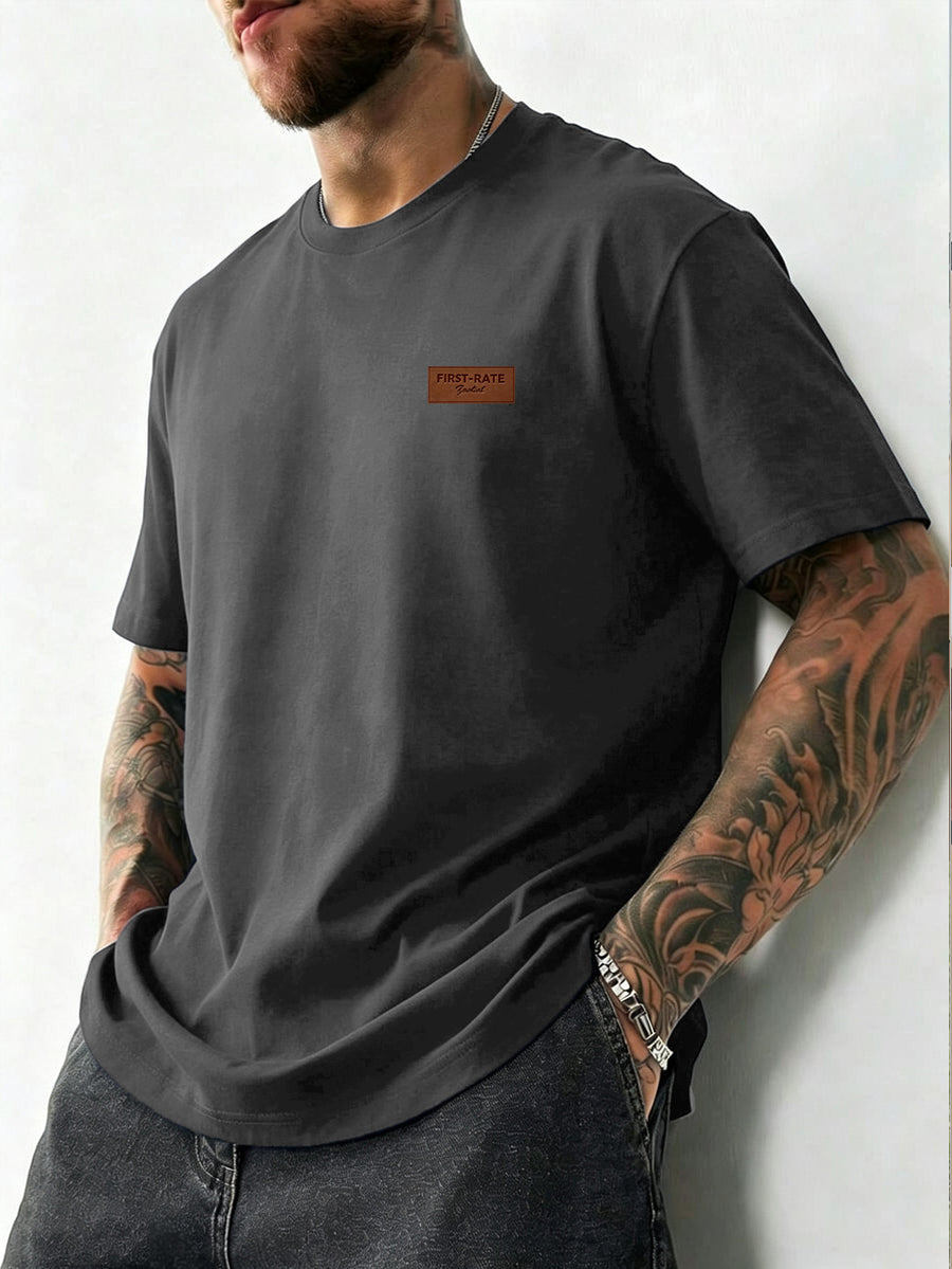 Summer New Men'S Regular Fit Short Sleeve T-Shirt with Chest Brown Small Label Text Print Easy Comfortable Casual Outing Commute All-Match Round Neck Top - Dark Gray