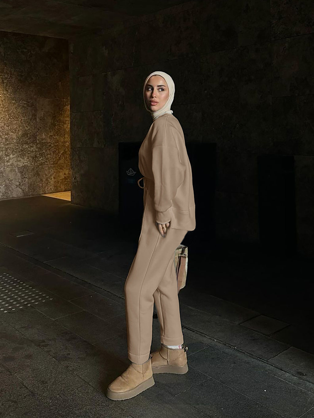 Two-Piece Solid Color Loose Top + Straight-Leg Pants Middle Eastern Fashion Casual Style Set, Suitable for Urban Outdoor Casual Occasions, Autumn/Winter Wear - Camel